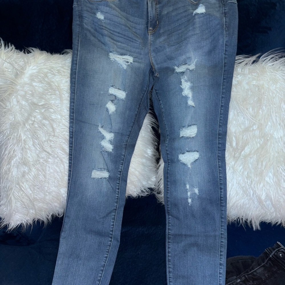 Torrid Bombshell Skinny Jeans!Jeans are very comfortable & have premium stretch!